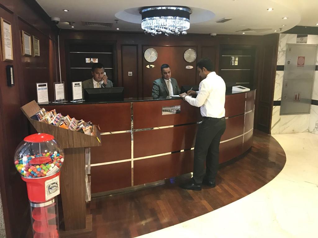 Al Waleed Palace Hotel Apartment Al Barsha Dubai Luaran gambar