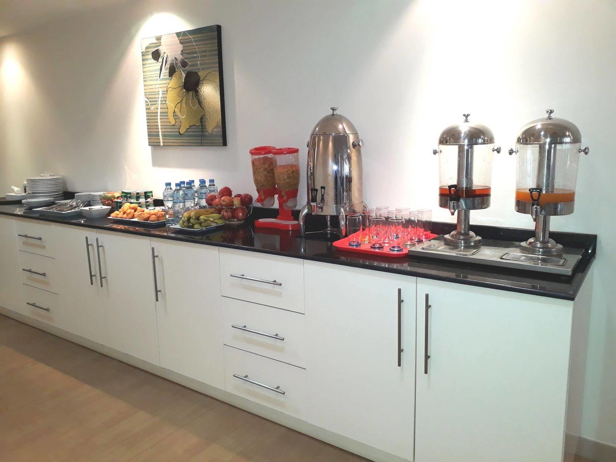 Al Waleed Palace Hotel Apartment Al Barsha Dubai Luaran gambar